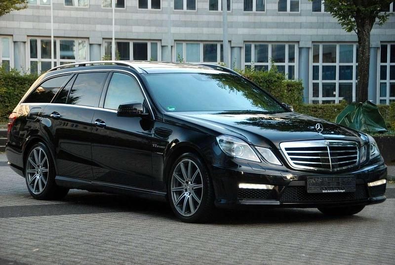Gebraucht Mercedes E63 AMG AMG 525 PS (386 kW) 2012 Obsidianschwarz Kombi