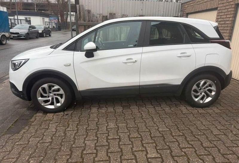 Gebraucht Opel Crossland X 82 PS (60 kW) 2017 Weiß SUV
