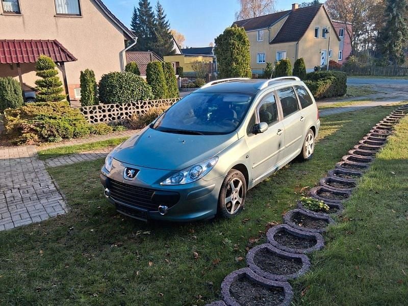 Grau Gebraucht 2005 Peugeot 307 Premium Kombi | 600 € (Superpreis) - Bild 1/4