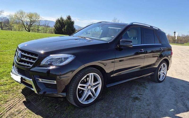 Gebraucht Mercedes ML350 258 PS (189 kW) 2014 Schwarz SUV