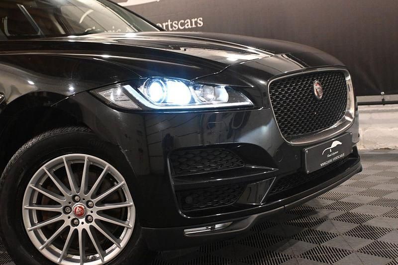 Gebraucht Jaguar F-Pace Prestige 179 PS (131 kW) 2016 Schwarz SUV