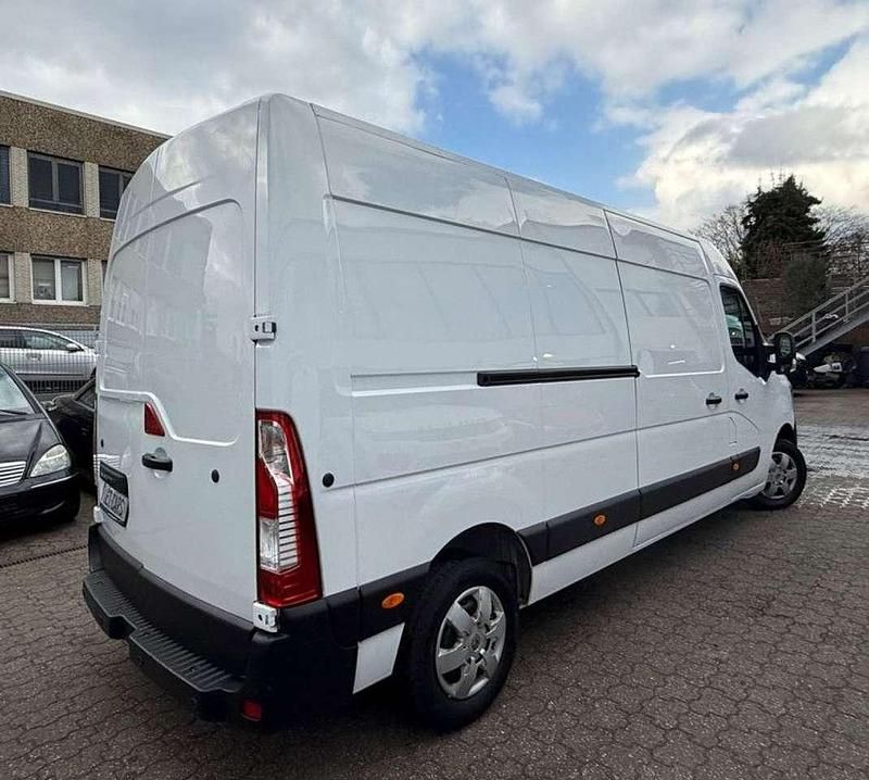 Gebraucht Renault Master Komfort 150 PS (110 kW) 2023 Weiß Van / Kleinbus