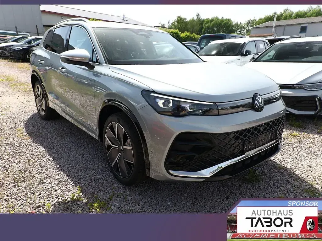 Nowe VW Tiguan IQ Drive 272 KM (200 kW) 2026 Srebrny SUV