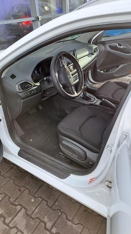 Gebraucht Hyundai i30 140 PS (102 kW) 2019 Weiß Kombi