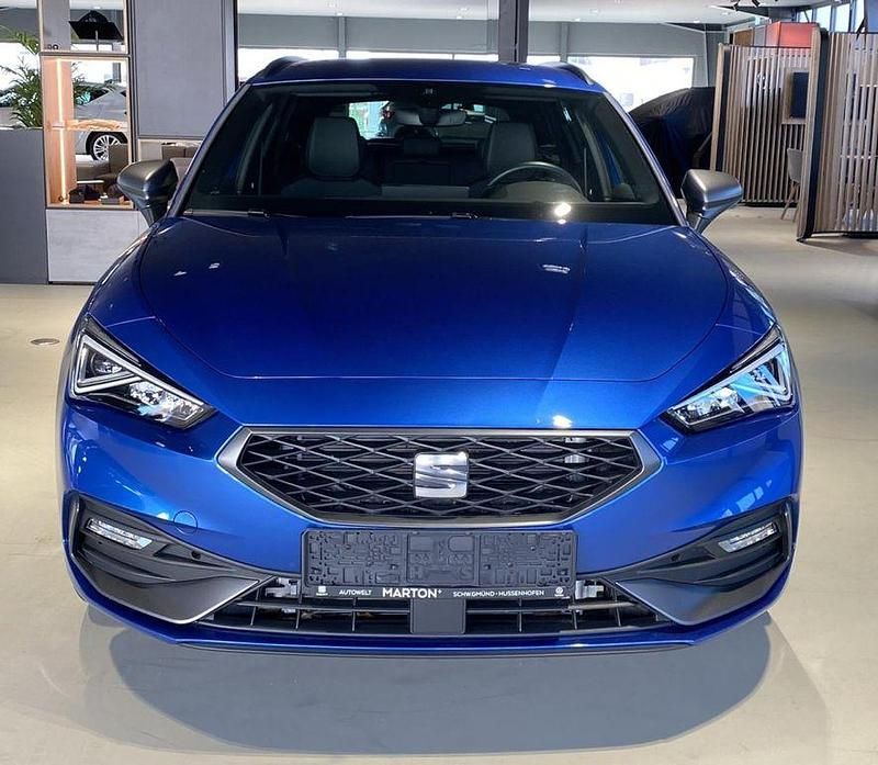 Usata Seat Leon FR 150 CV (110 kW) 2024 Blu Berlina