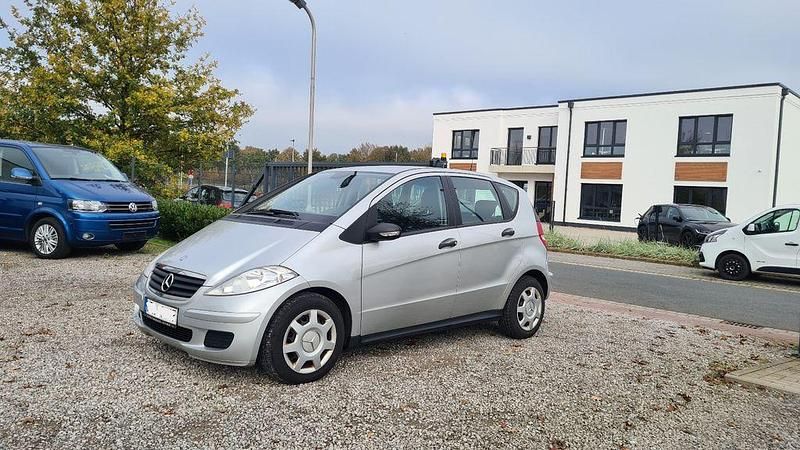 Silber Gebraucht 2007 Mercedes A180 Limousine | 1.200 € (Etwas zu teuer) - Bild 1/4