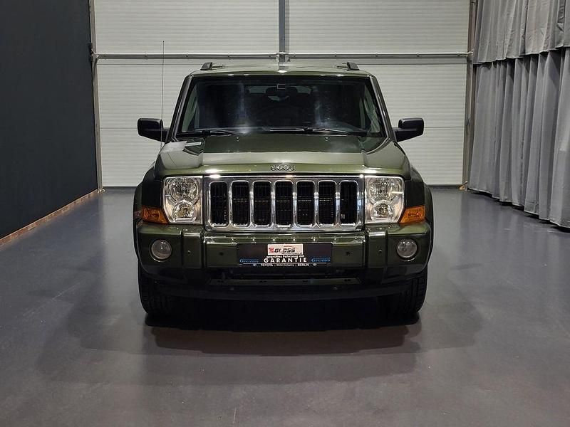Gebraucht Jeep Commander Limited 326 PS (239 kW) 2008 Jeep green met. clear coat SUV