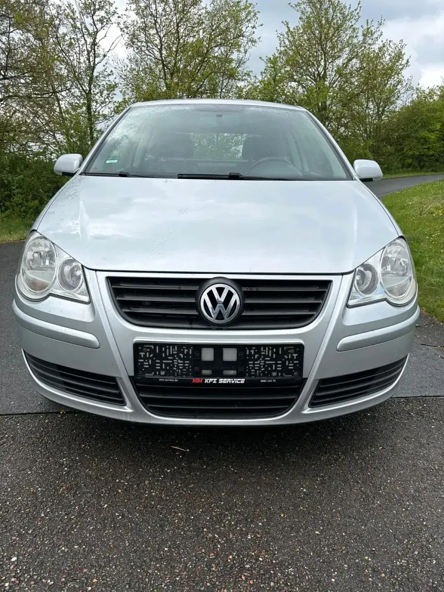 Gebraucht VW Polo 60 PS (44 kW) 2009 Silber Kleinwagen