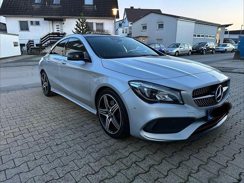 Gebraucht Mercedes CLA250 218 PS (160 kW) 2017 Silber Limousine
