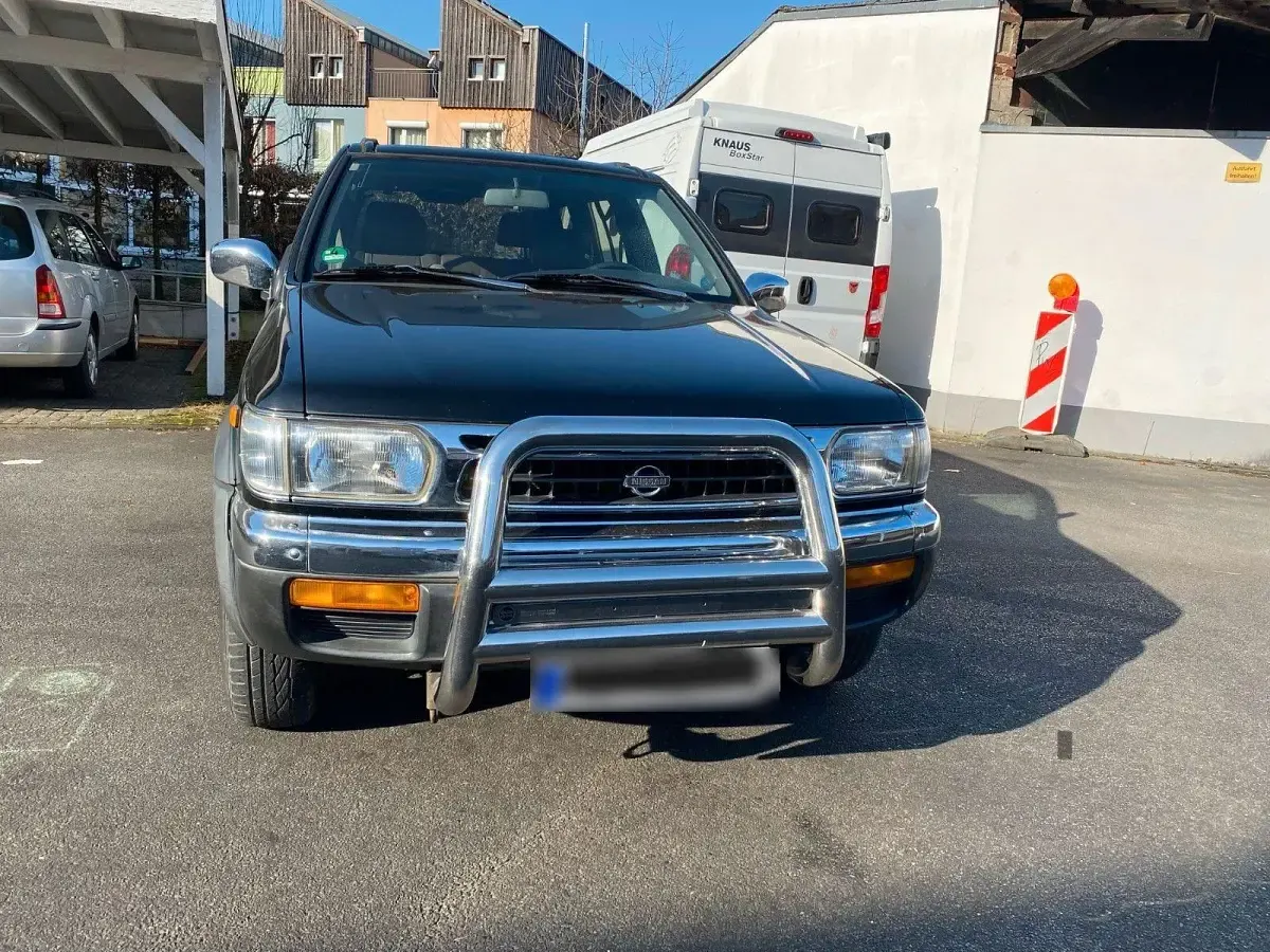 Gebraucht Nissan Pathfinder 150 PS (110 kW) 1998 Schwarz SUV
