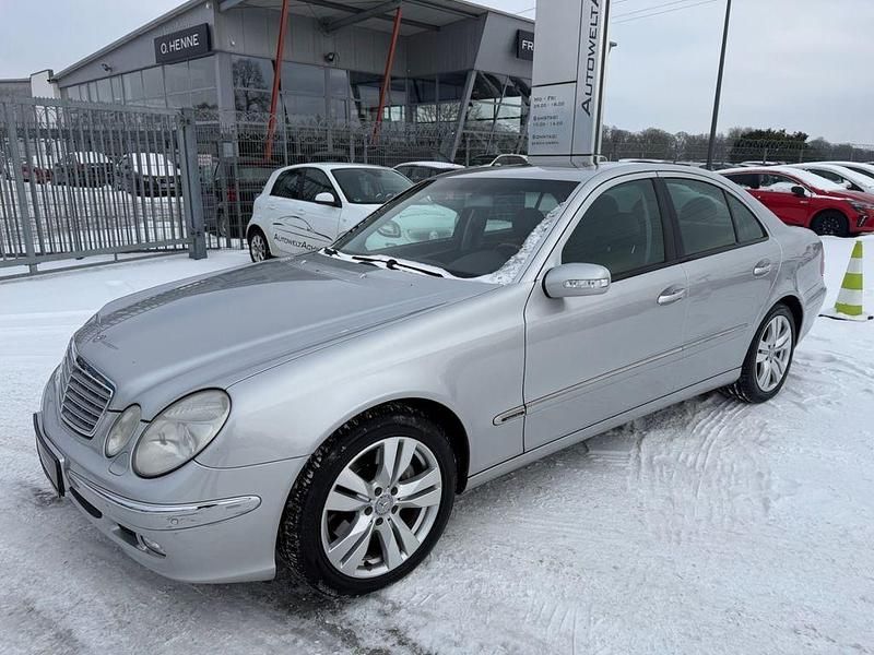 Gebraucht Mercedes E400 260 PS (191 kW) 2003 Silber Limousine