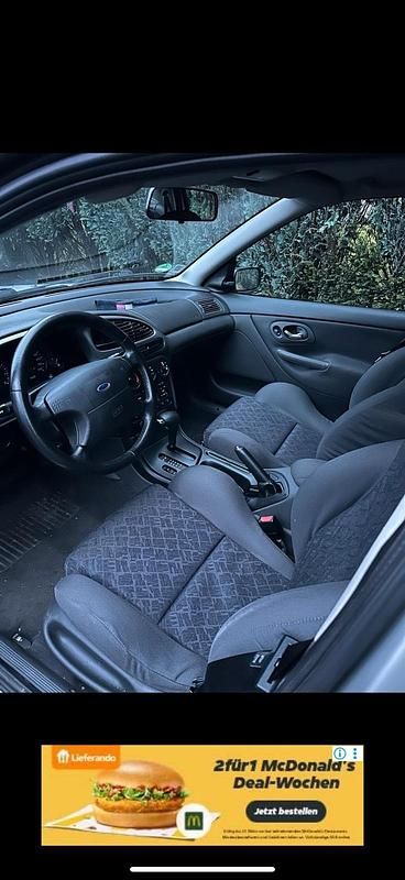 Gebraucht Ford Mondeo 130 PS (95 kW) 1998 Silber Limousine