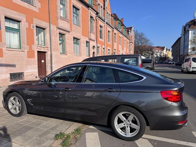 Gebraucht BMW 320 Luxury Line 190 PS (139 kW) 2016 Braun Limousine