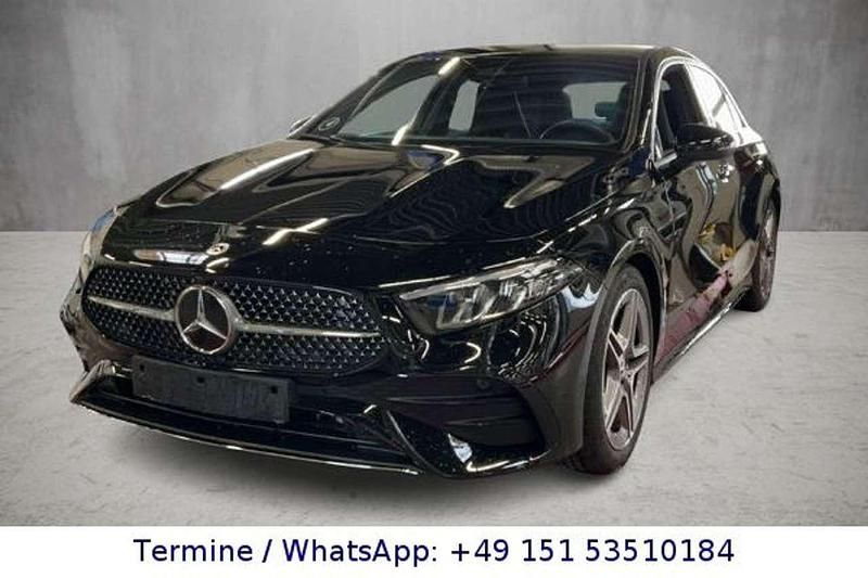 Nachtschwarz unilack Gebraucht 2024 Mercedes A200 AMG line Kleinwagen | 30.999 € (Fairer Preis) - Bild 1/4