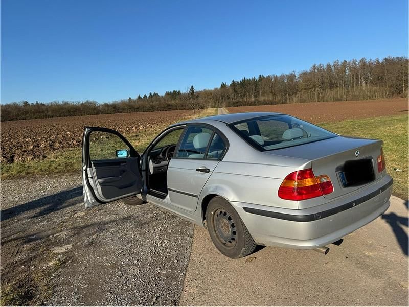 Gebraucht BMW 318 143 PS (105 kW) 2003 Grau Limousine