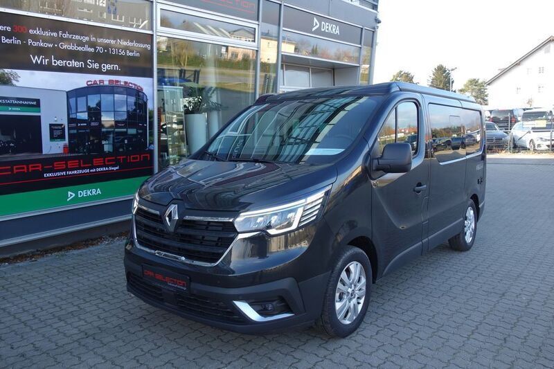 Schwarz Gebraucht 2023 Renault Trafic Van | 54.800 € - Bild 1/4