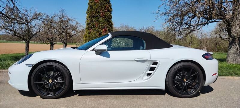 Weiß Gebraucht 2020 Porsche 718 Boxster Cabrio | 54.900 € - Bild 1/4