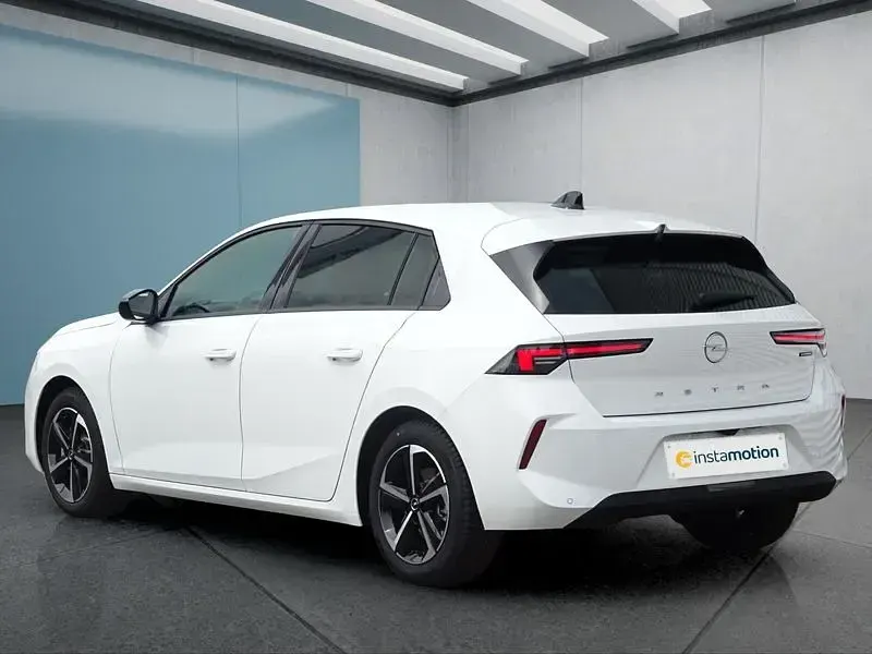 Neu Opel Astra Edition 145 PS (106 kW) 2026 Weiß Limousine