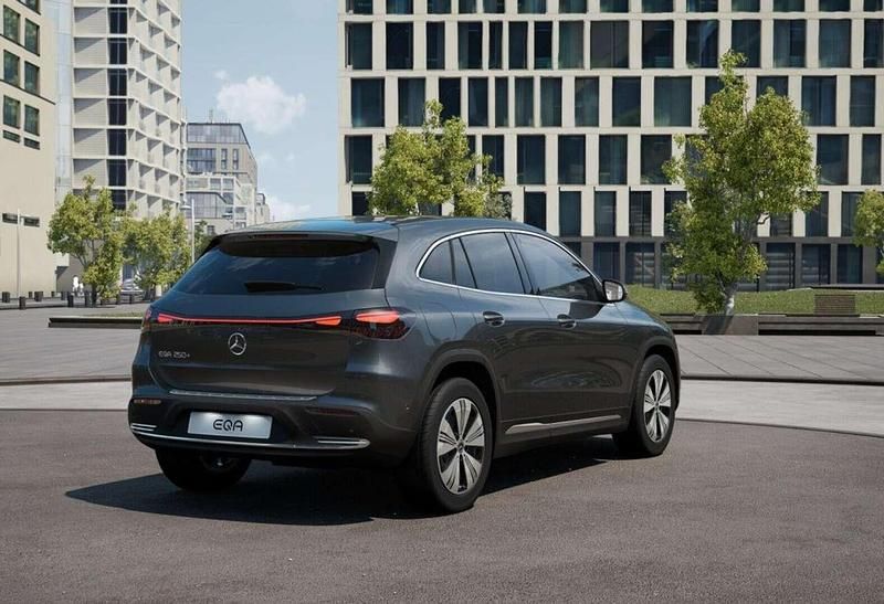 Gebraucht Mercedes EQA250+ Progressive 139 kW (190 PS) 2025 Grau metalliclack mountaingrau SUV