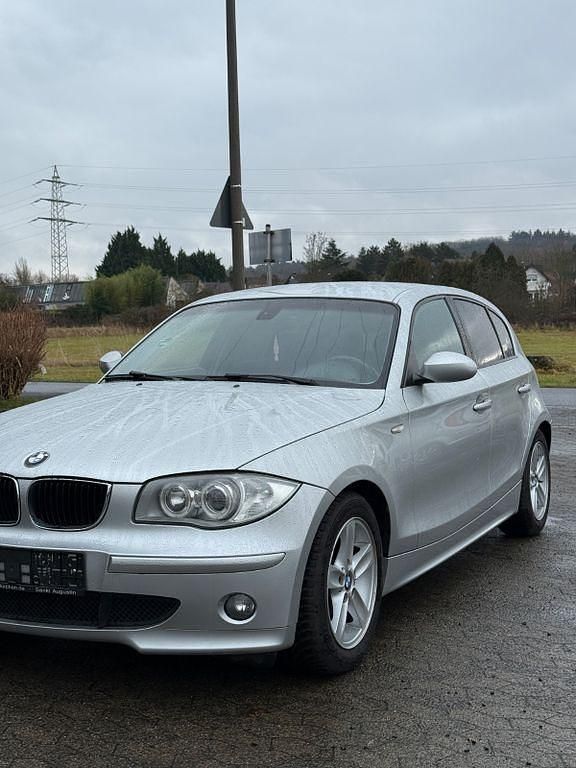 Gebraucht BMW 118 129 PS (94 kW) 2005 Silber Kleinwagen
