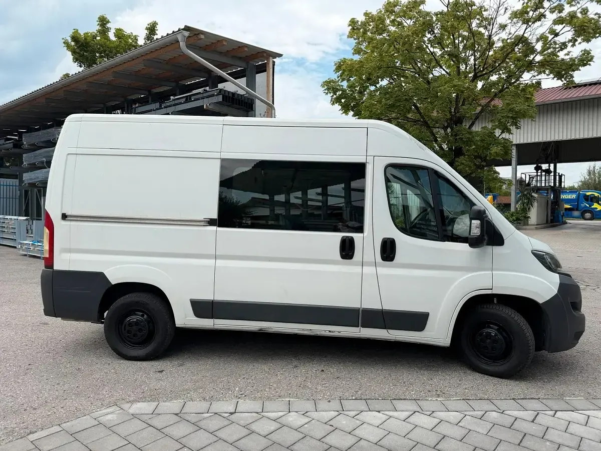 Gebraucht Peugeot Boxer 150 PS (110 kW) 2017 Weiß Van