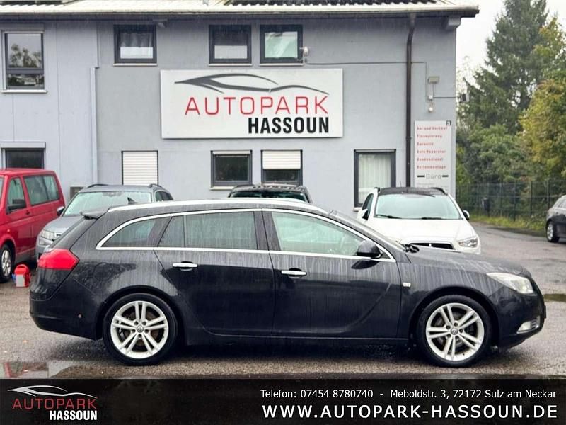 Gebraucht Opel Insignia Innovation 160 PS (117 kW) 2011 Karbonschw graphitschw midnigh Kombi