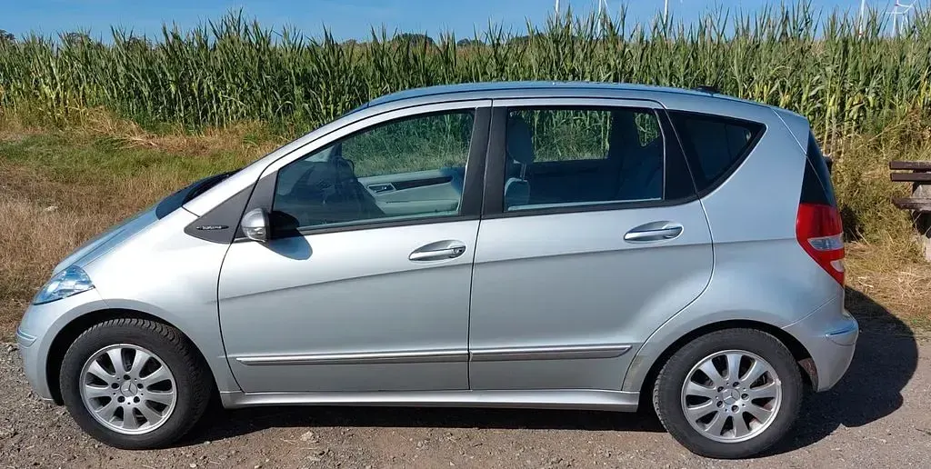 Gebraucht Mercedes A150 Elegance 95 PS (69 kW) 2005 Silber Van / Kleinbus