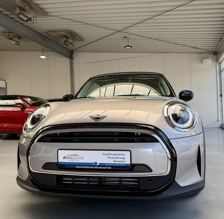 Melting silver Gebraucht 2024 Mini Cooper Resolute Edition Kleinwagen | 26.870 € (Fairer Preis) - Bild 1/4