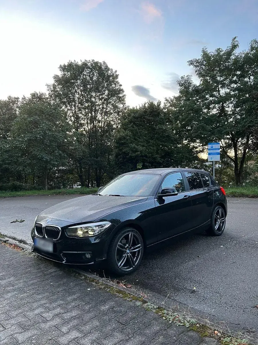 Gebraucht BMW 116 Advantage 109 PS (80 kW) 2015 Schwarz Kleinwagen