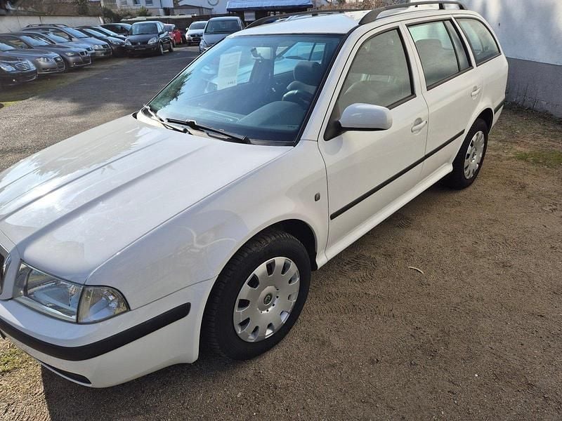 Gebraucht Skoda Octavia 75 PS (55 kW) 2009 Weiß Kombi