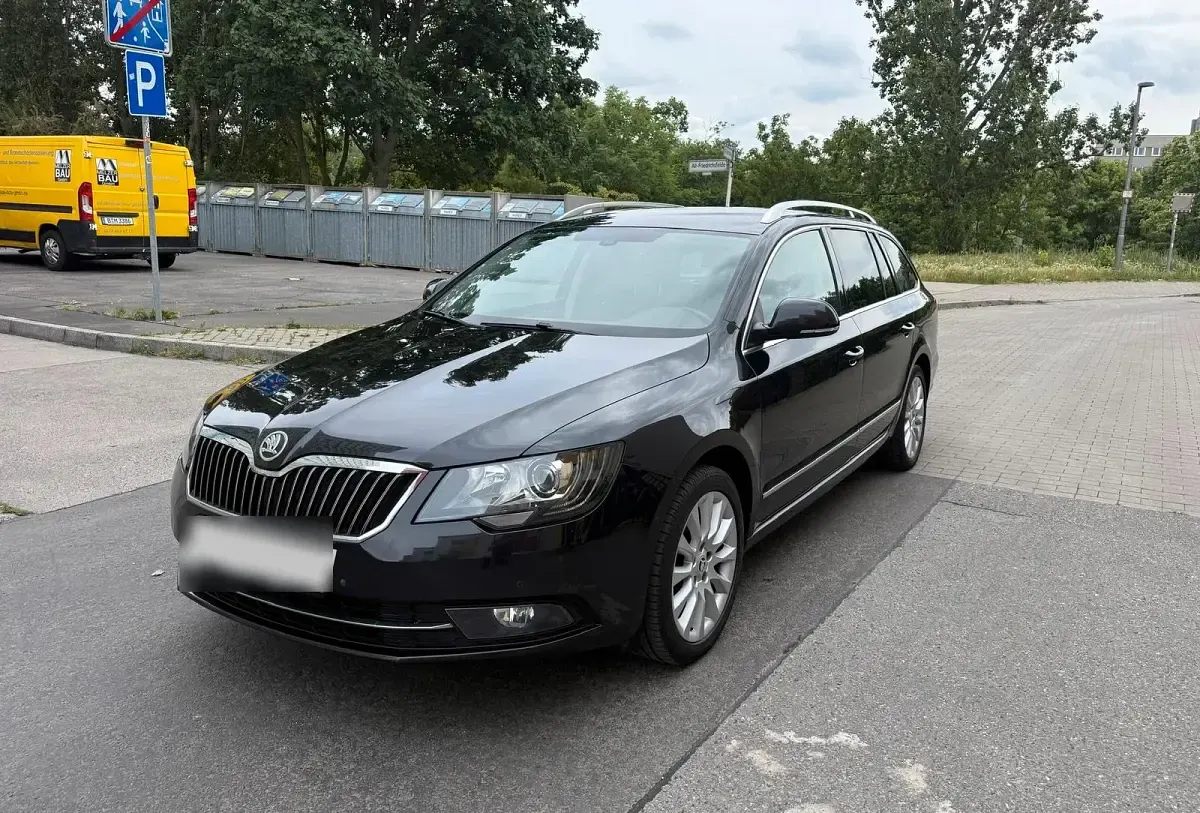 Gebraucht Skoda Superb 170 PS (125 kW) 2014 Schwarz Kombi