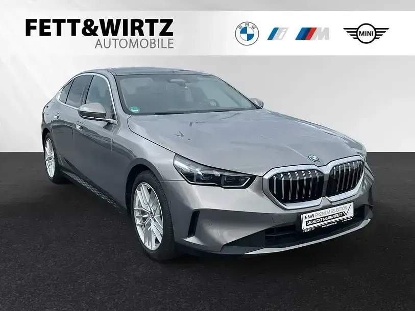 Gebraucht BMW 550e Sport Line 489 PS (359 kW) 2024 Limousine