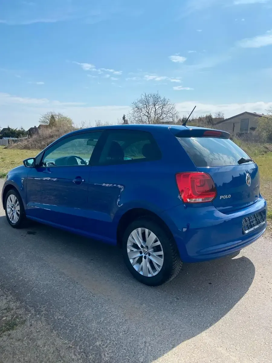 Gebraucht VW Polo 60 PS (44 kW) 2013 Blau Kleinwagen