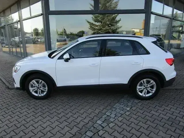 Gebraucht Audi Q3 Basis 150 PS (110 kW) 2022 Ibisweiß SUV