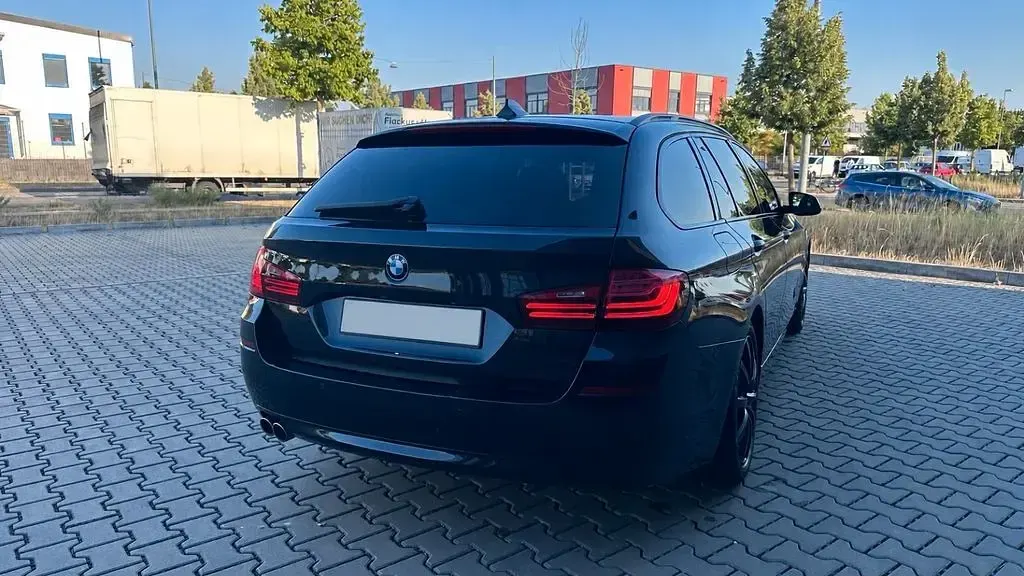 Gebraucht BMW 530 258 PS (189 kW) 2015 Schwarz Limousine