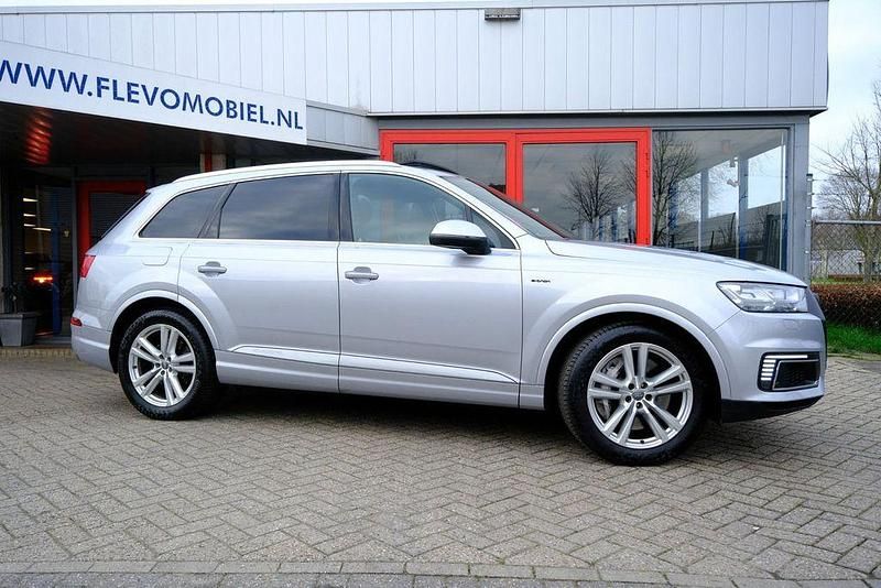 Gebraucht Audi Q7 S-Line 258 PS (189 kW) 2016 Grau SUV