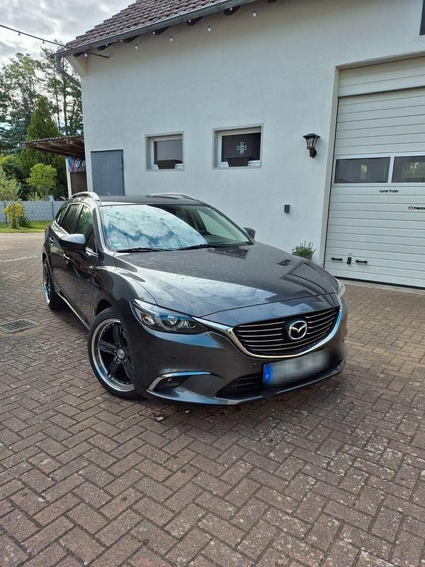 Grau Gebraucht 2018 Mazda 6 Exclusive-Line Kombi | 15.000 € (Fairer Preis) - Bild 1/4