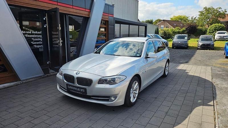 Silber Gebraucht 2012 BMW 520 Kombi | 6.500 € (Superpreis) - Bild 1/4