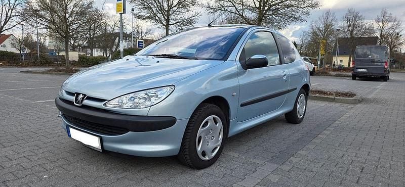 Gebraucht Peugeot 206 75 PS (55 kW) 2003 Blau Limousine