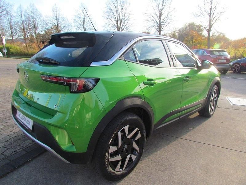 Gebraucht Opel Mokka-e Elegance 100 kW (136 PS) 2022 Matcha green (metallic) SUV