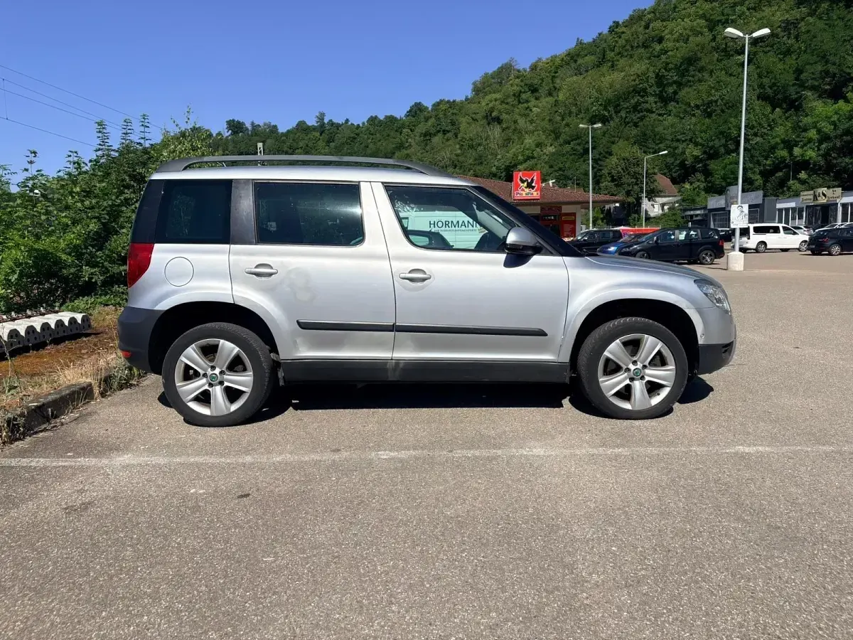 Gebraucht Skoda Yeti 170 PS (125 kW) 2013 Silber SUV