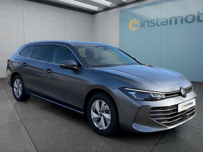Gebraucht VW Passat 150 PS (110 kW) 2024 Grau Kombi