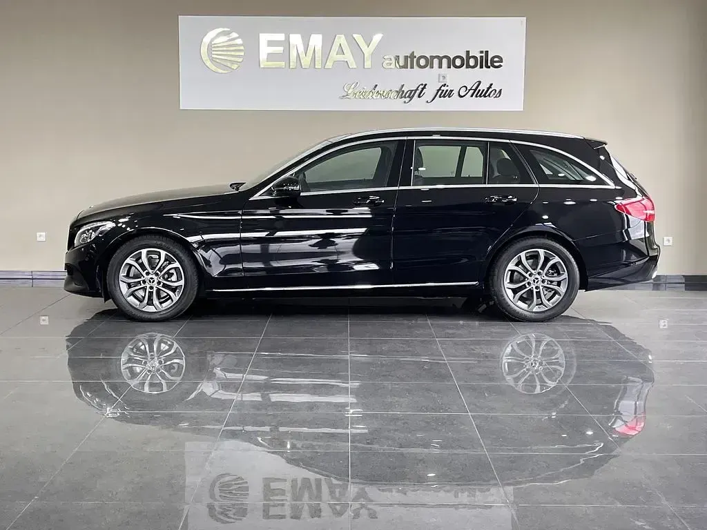 Gebraucht Mercedes C200 Avantgarde 136 PS (100 kW) 2018 Schwarz Kombi