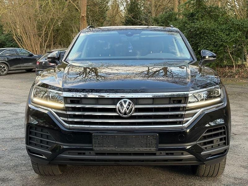 Gebraucht VW Touareg Basis 231 PS (169 kW) 2019 Schwarz SUV