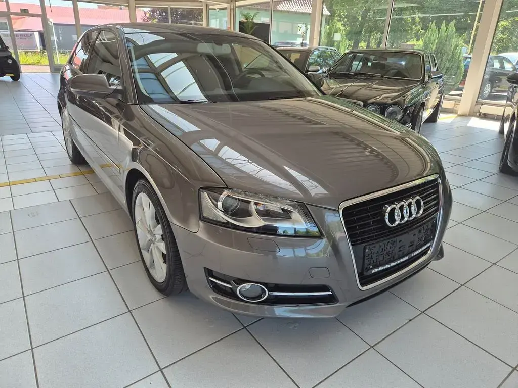 Gebraucht Audi A3 Sport 140 PS (102 kW) 2010 Grau Kleinwagen