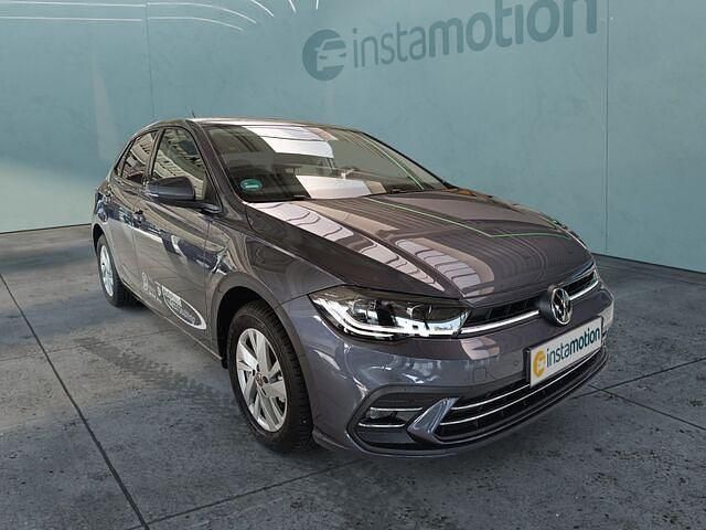 Grau Gebraucht 2024 VW Polo Style Limousine | 28.745 € - Bild 1/2