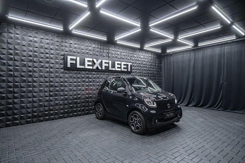 Gebraucht Smart ForTwo Cabrio 90 PS (66 kW) 2019 Schwarz Cabrio