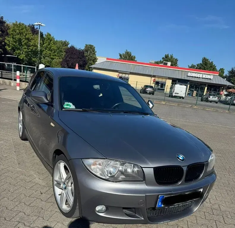 Gebraucht BMW 118 M Sport 143 PS (105 kW) 2011 Grau Kleinwagen