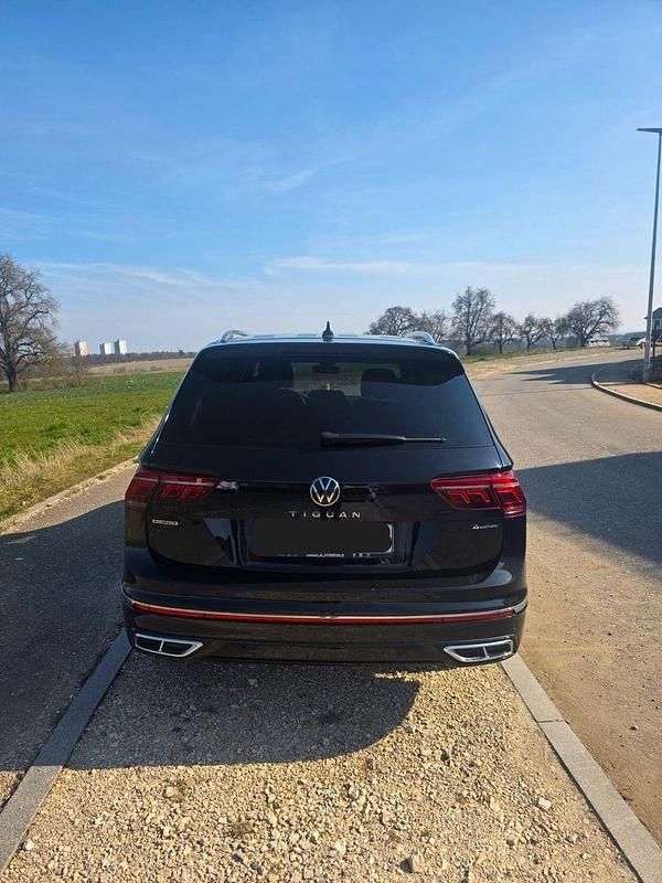 Gebraucht VW Tiguan Allspace R-line 200 PS (147 kW) 2022 Schwarz SUV