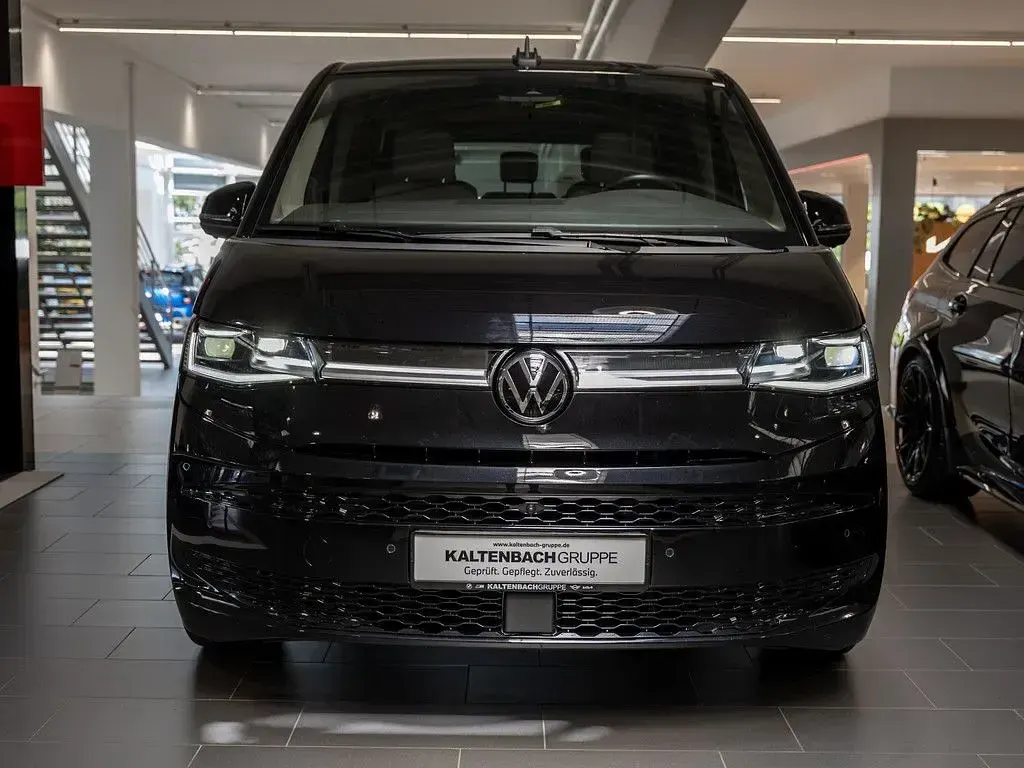 Gebraucht VW Multivan Life 204 PS (150 kW) 2024 Schwarz Van / Kleinbus